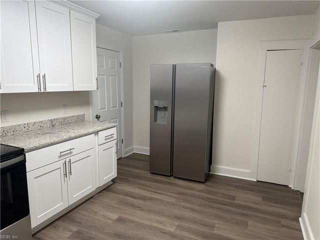 70 Nicholson ST, Portsmouth, VA 23702