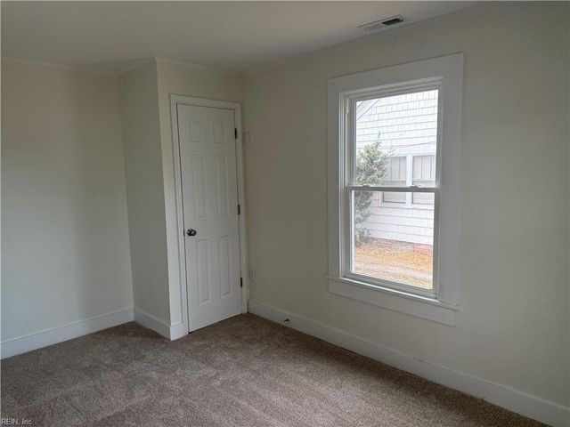 70 Nicholson ST, Portsmouth, VA 23702