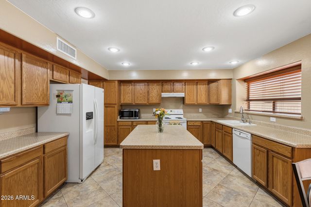 16385 W MCKINLEY Street, Goodyear, AZ 85338