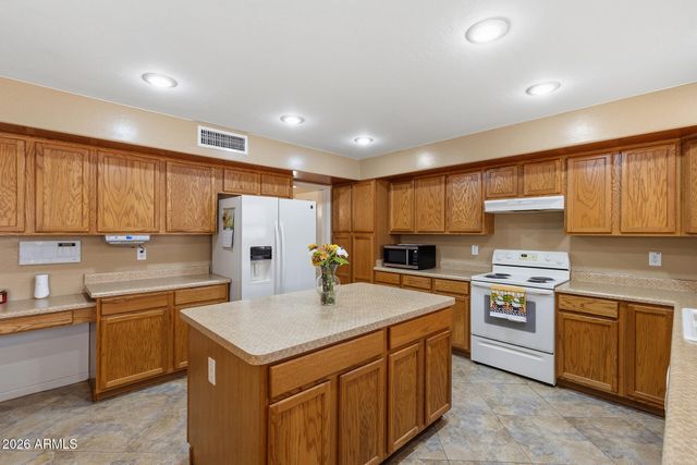 16385 W MCKINLEY Street, Goodyear, AZ 85338