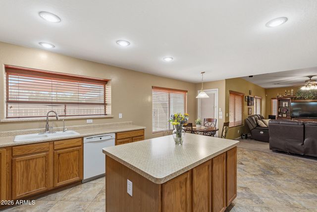 16385 W MCKINLEY Street, Goodyear, AZ 85338