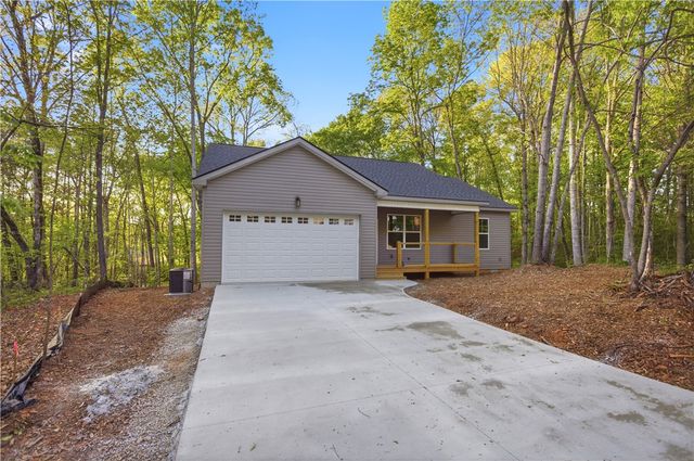 221 Cub Cove Drive, Walhalla, SC 29691