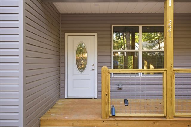 221 Cub Cove Drive, Walhalla, SC 29691