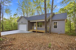 221 Cub Cove Drive, Walhalla, SC 29691