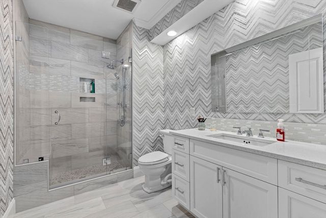 59 Walpole St 116, Canton, MA 02021