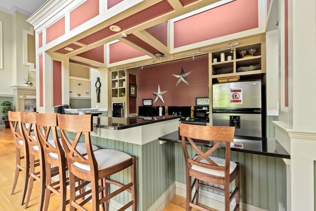 59 Walpole St 116, Canton, MA 02021