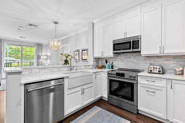 59 Walpole St 116, Canton, MA 02021