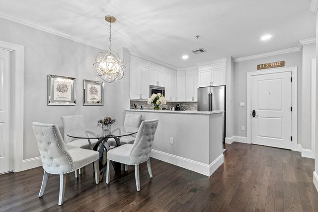 59 Walpole St 116, Canton, MA 02021