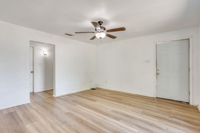 106 Bales Street 108, Cleburne, TX 76033