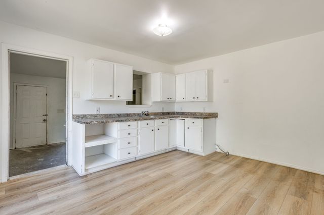 106 Bales Street 108, Cleburne, TX 76033