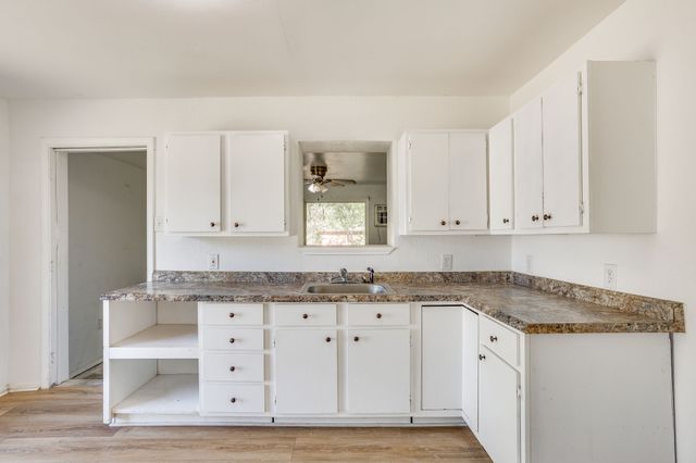 106 Bales Street 108, Cleburne, TX 76033