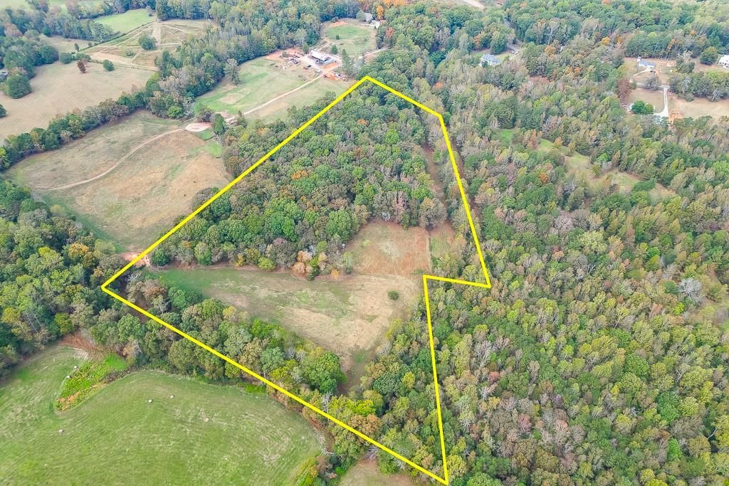 Image 4 of property listing at 0 Sewell Road, Cumming, GA 30028