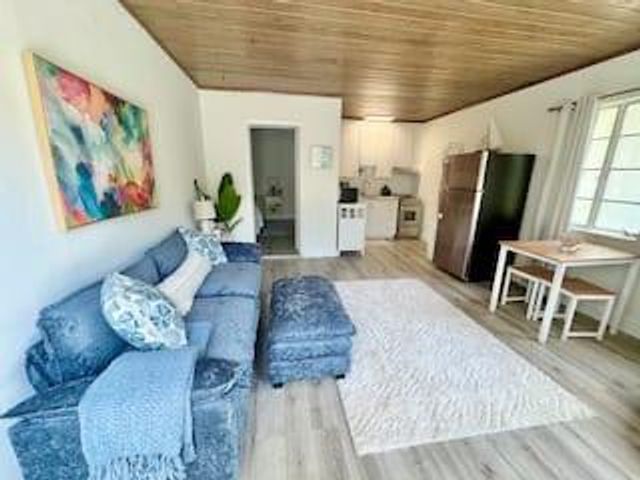 1130 NE 18th Avenue 2, Fort Lauderdale, FL 33304