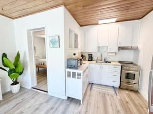 1130 NE 18th Avenue 2, Fort Lauderdale, FL 33304