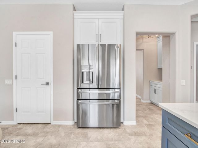 5639 W BONANZA Lane, Phoenix, AZ 85083