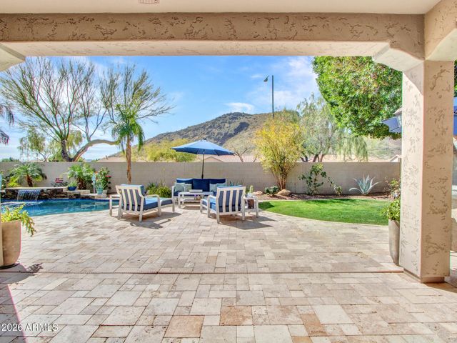 5639 W BONANZA Lane, Phoenix, AZ 85083