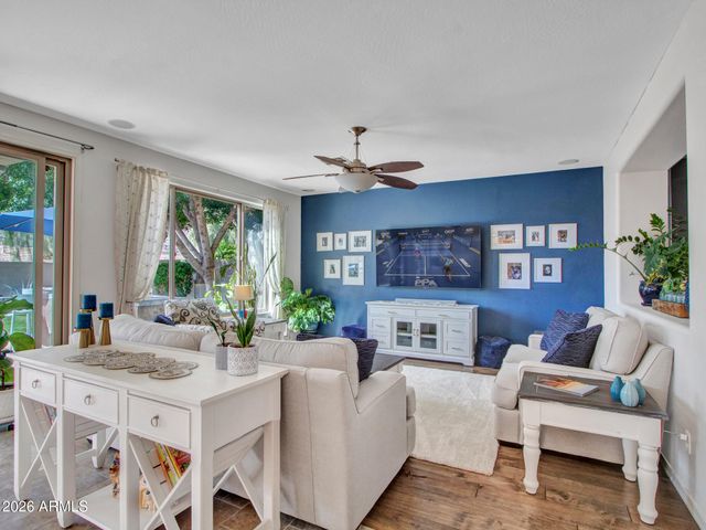 5639 W BONANZA Lane, Phoenix, AZ 85083