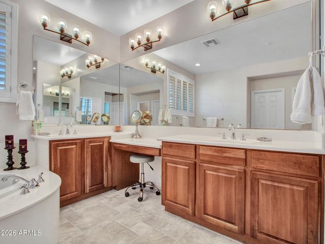 5639 W BONANZA Lane, Phoenix, AZ 85083