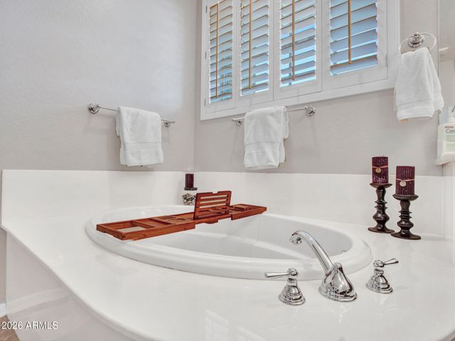 5639 W BONANZA Lane, Phoenix, AZ 85083