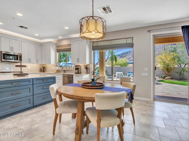 5639 W BONANZA Lane, Phoenix, AZ 85083