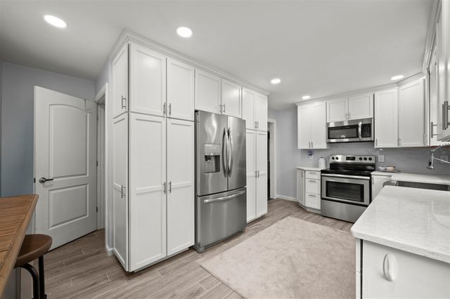 4604 Cleveland Avenue, Stevensville, MI 49127