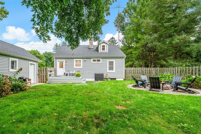 4604 Cleveland Avenue, Stevensville, MI 49127
