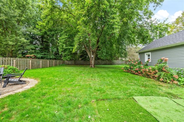 4604 Cleveland Avenue, Stevensville, MI 49127