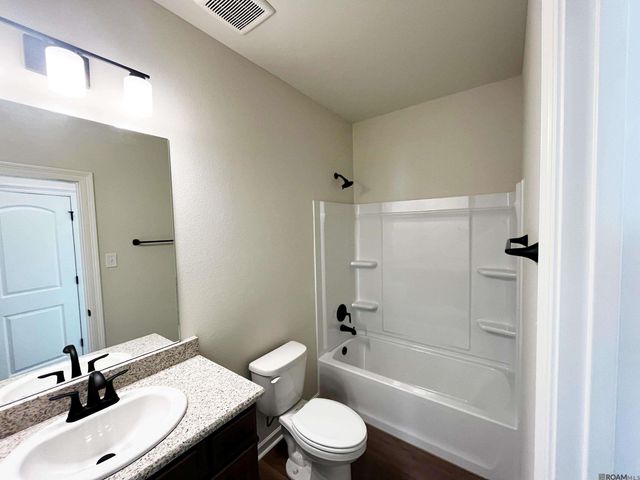 2198 Sherri's Way, Port Allen, LA 70767