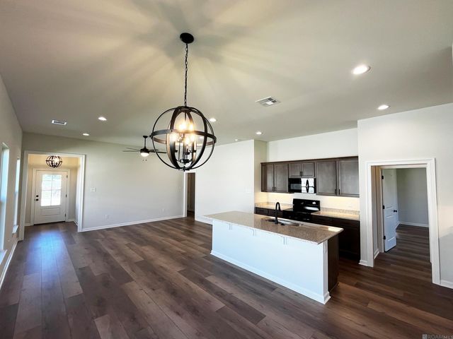 2198 Sherri's Way, Port Allen, LA 70767