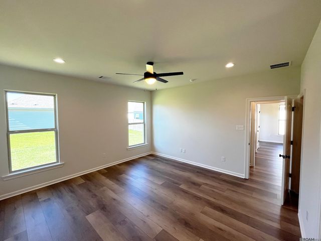 2198 Sherri's Way, Port Allen, LA 70767