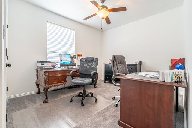 1305 E Apache Trail, Granbury, TX 76048