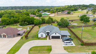 1305 E Apache Trail, Granbury, TX 76048
