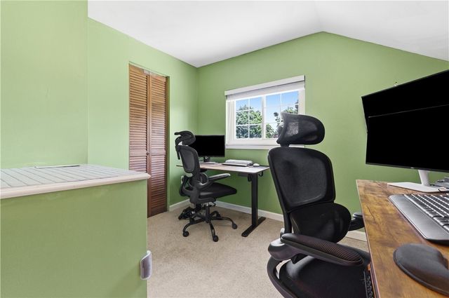 160 Renfer St, Ross Twp, PA 15237