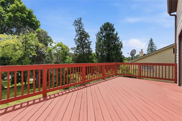160 Renfer St, Ross Twp, PA 15237