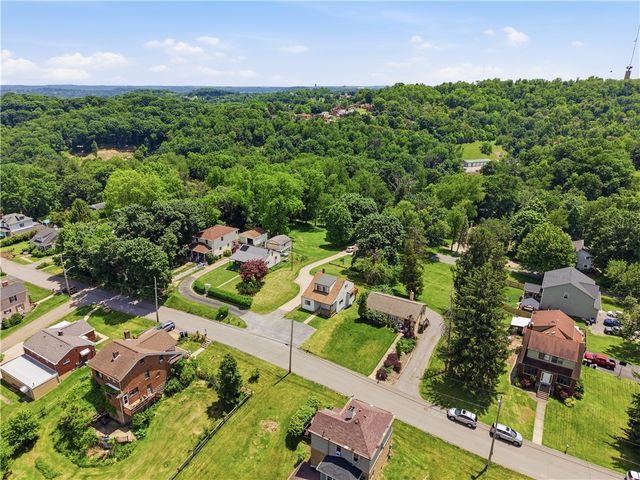 160 Renfer St, Ross Twp, PA 15237