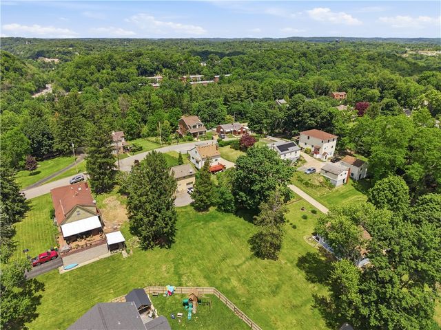 160 Renfer St, Ross Twp, PA 15237
