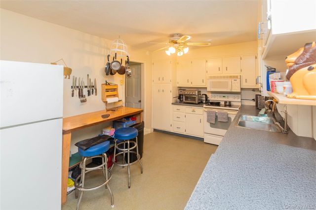 513 Roberts Court, Hurley, NY 12443