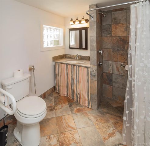 513 Roberts Court, Hurley, NY 12443