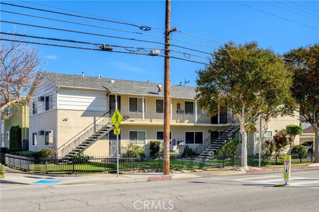 198 W Elmwood, Burbank, CA 91502