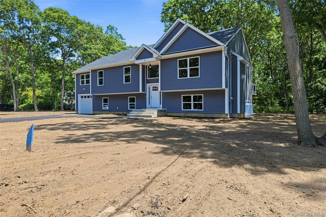37 2nd Street, Moriches, NY 11955
