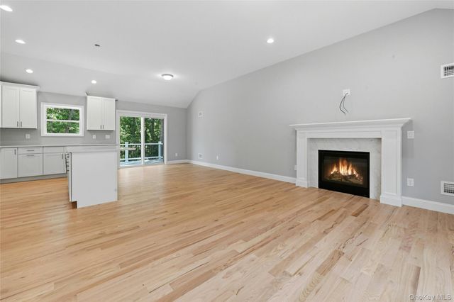 37 2nd Street, Moriches, NY 11955