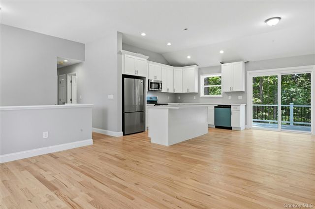 37 2nd Street, Moriches, NY 11955