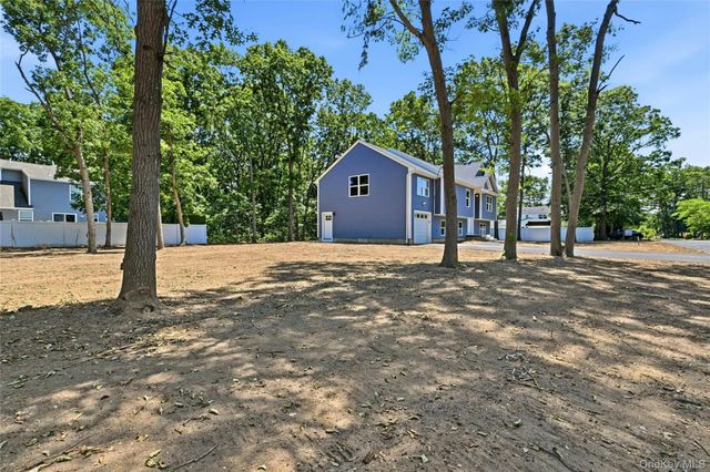 37 2nd Street, Moriches, NY 11955