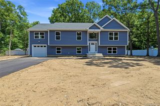 37 2nd Street, Moriches, NY 11955