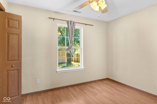 39 Meadow Creek East Boulevard, Whiteland, IN 46184