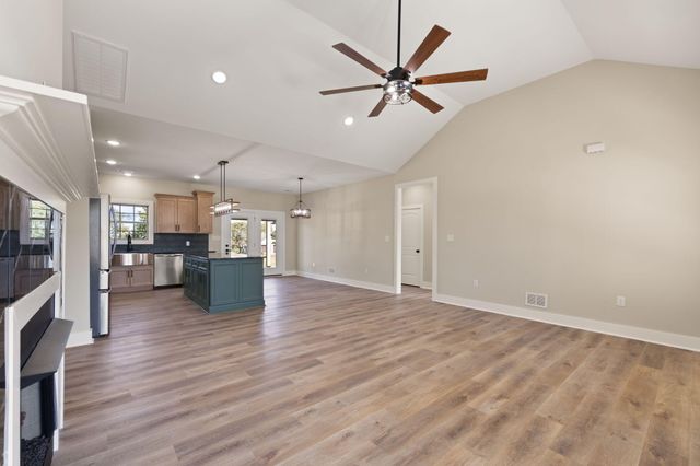 628 Comanche Drive, Richmond, KY 40475