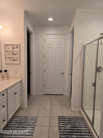 6705 E Via Arroyo Largo, Tucson, AZ 85756