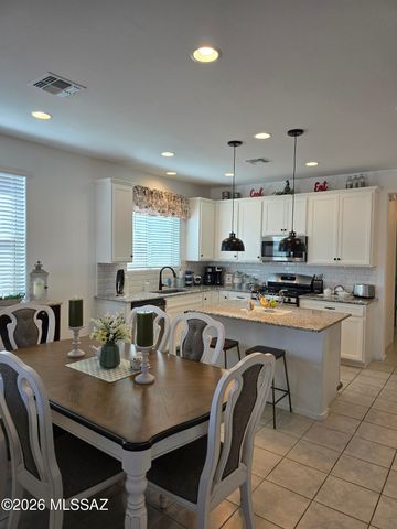 6705 E Via Arroyo Largo, Tucson, AZ 85756