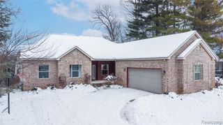 4204 Pavilion Court, Fenton, MI 48430