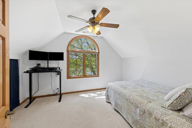 36W793 Red Gate Court, St. Charles, IL 60175
